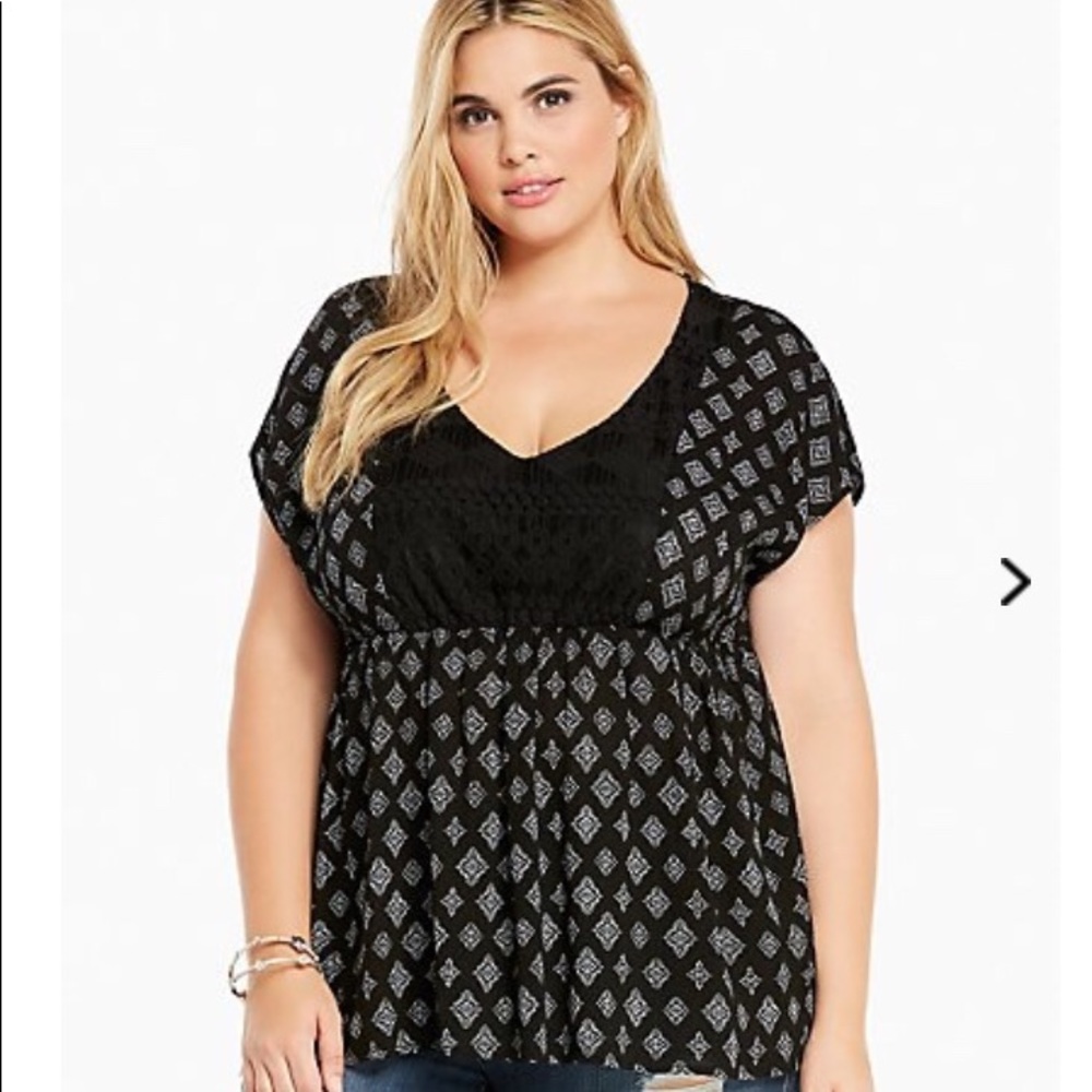 NWOT Torrid Black & White Babydoll Top